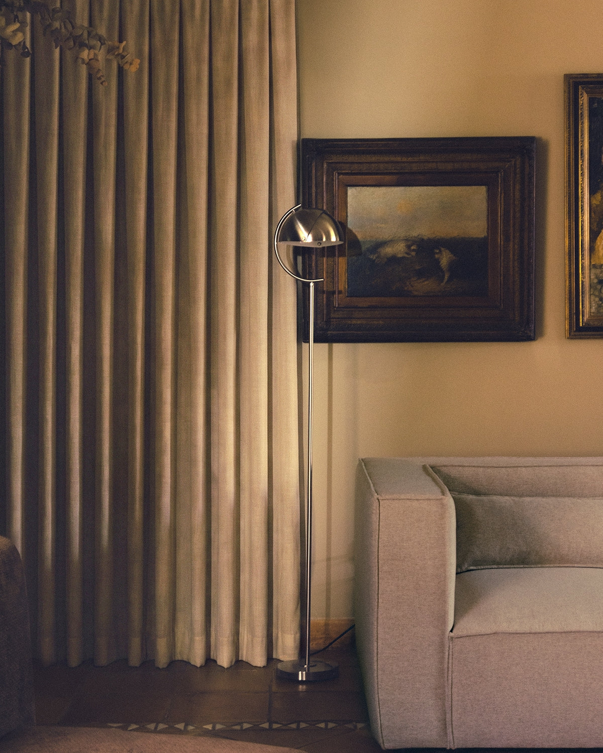 Amun metal floor lamp