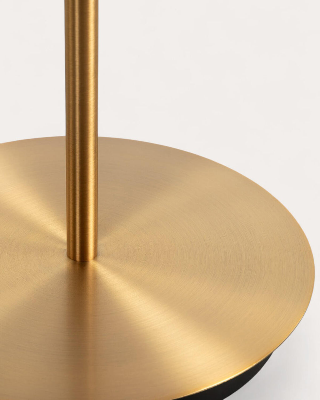 Caira metal floor lamp