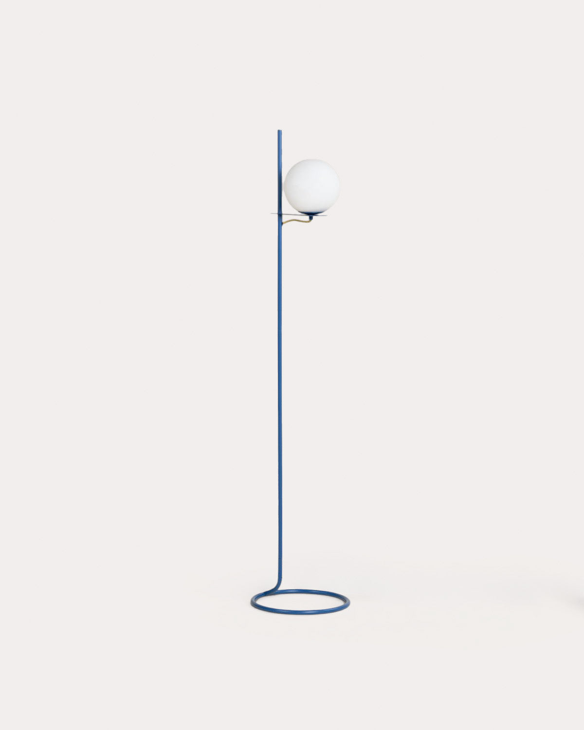 Kabil metal floor lamp