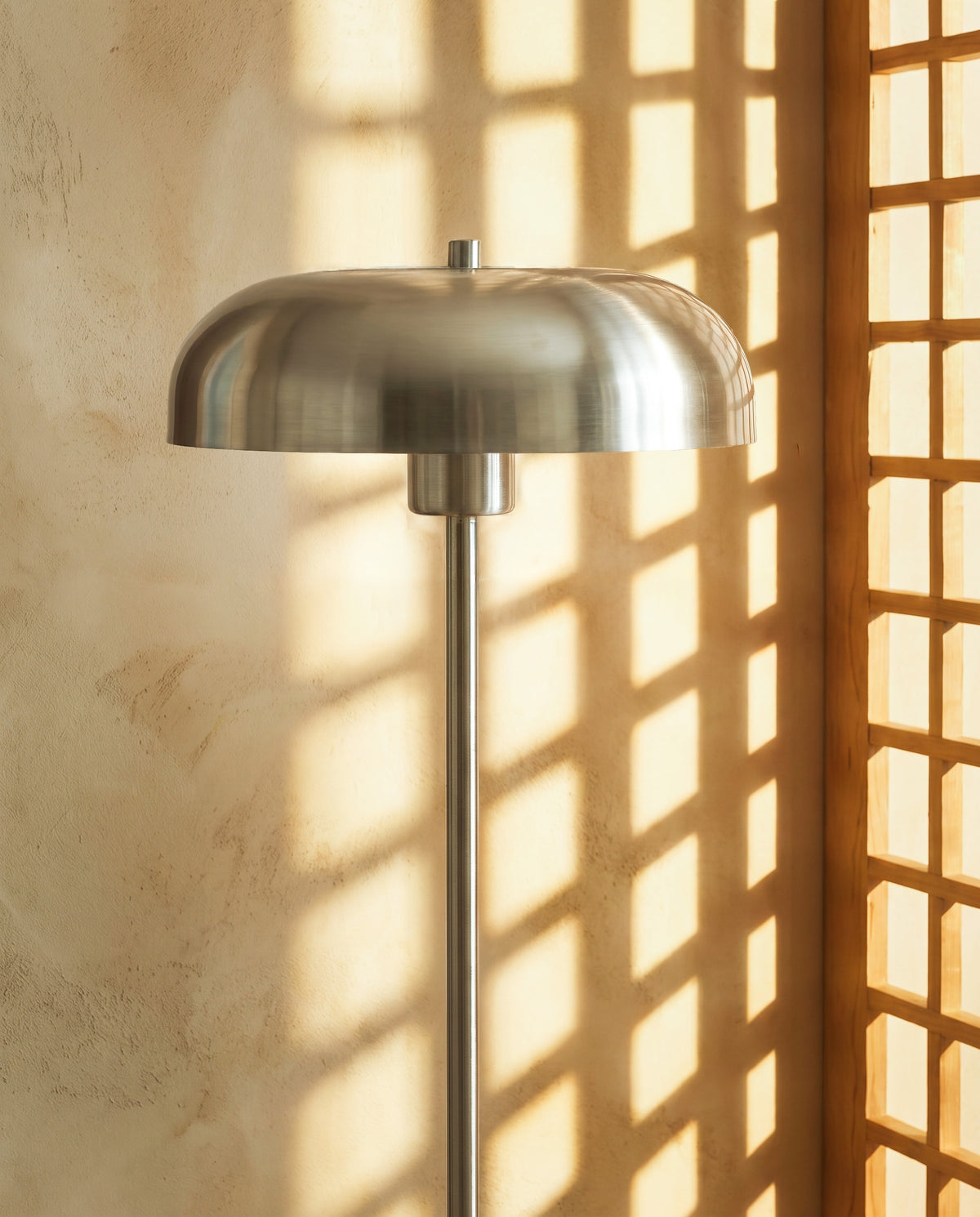 Kolbin metal floor lamp