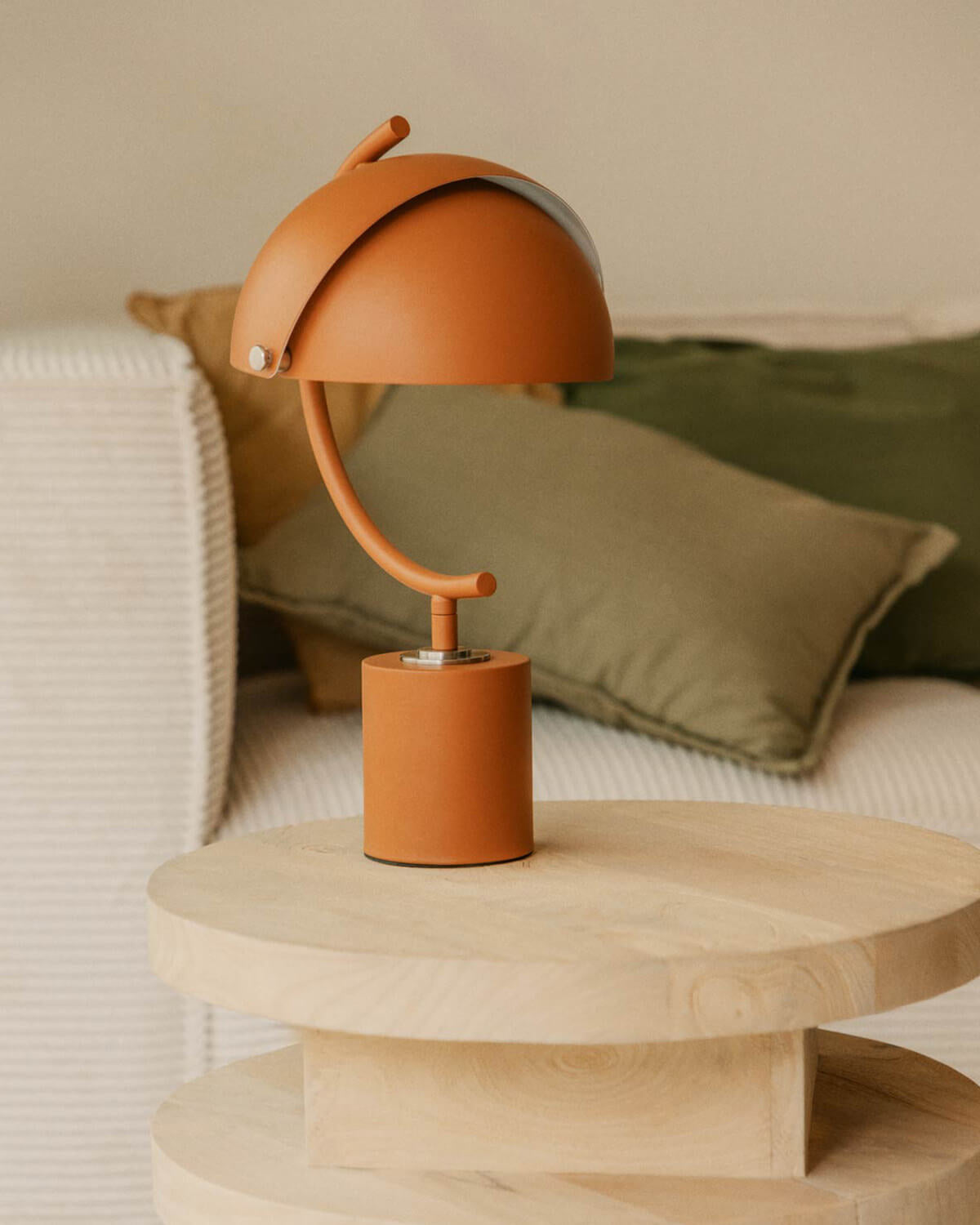 Amun metal table lamp