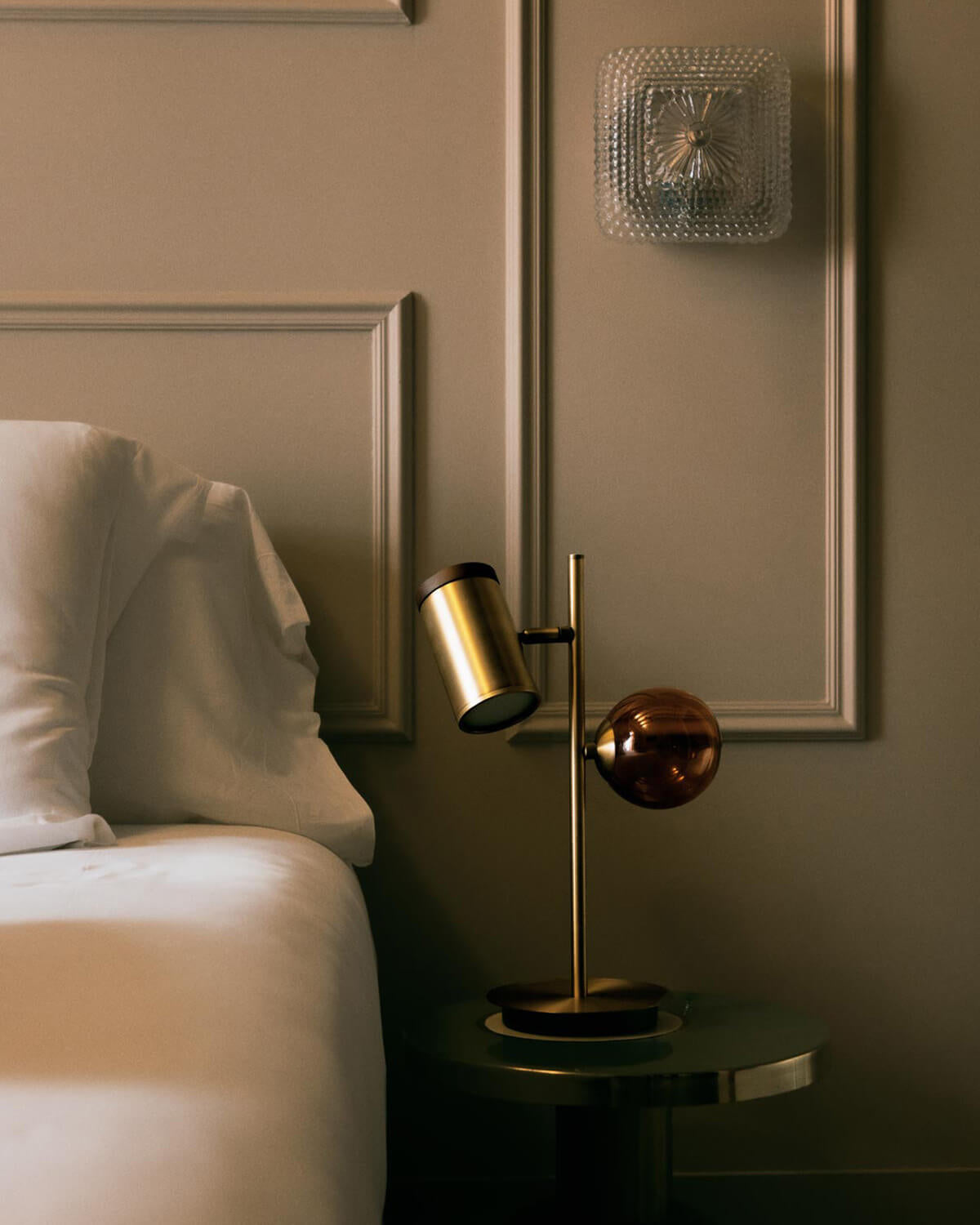Caira metal table lamp
