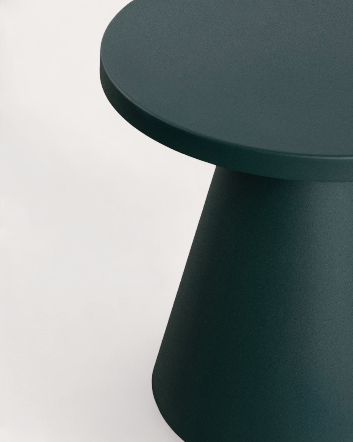 Remor round metal side table Ø46 cm