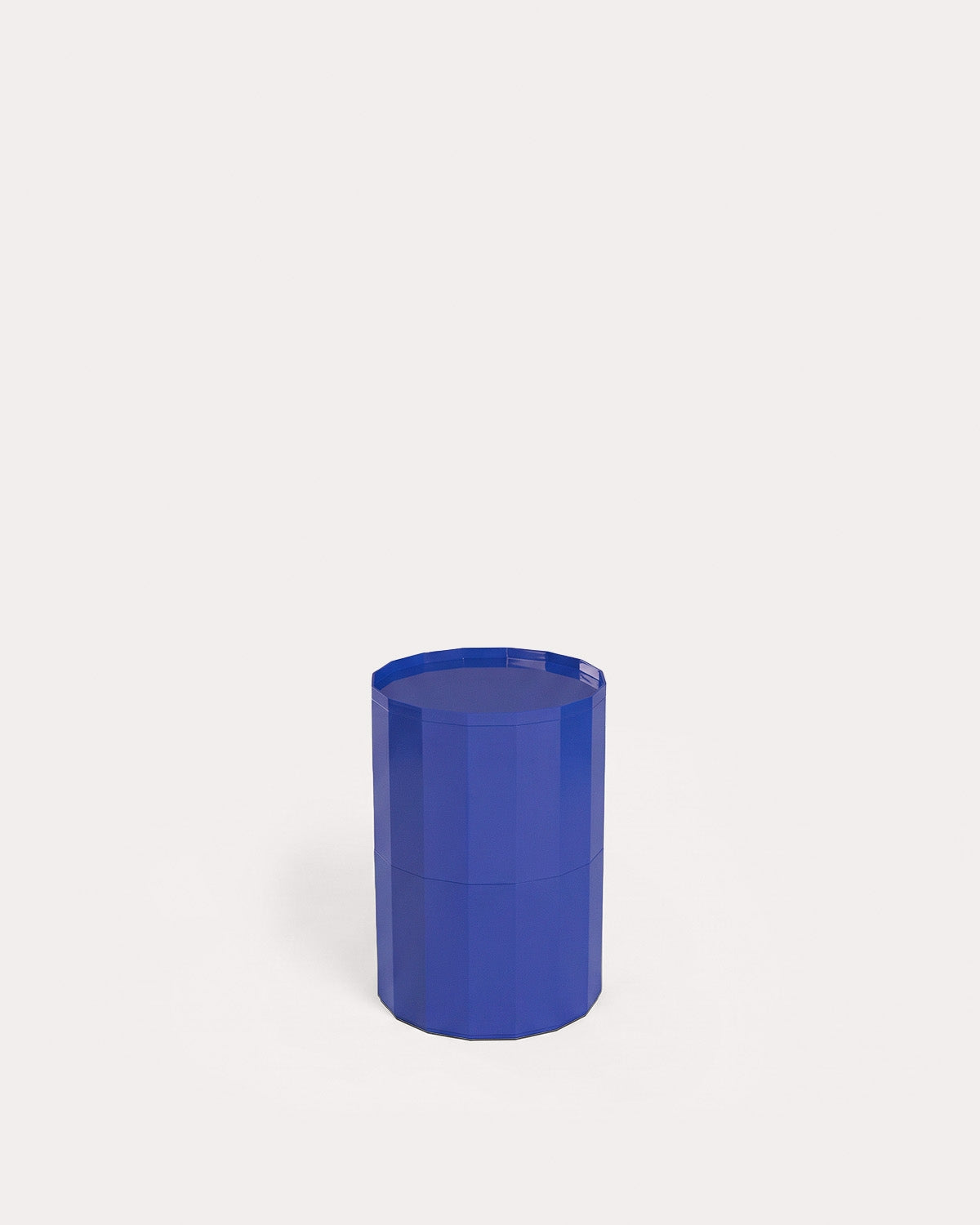 Round side table Ø37 cm with storage in ABS Madikke