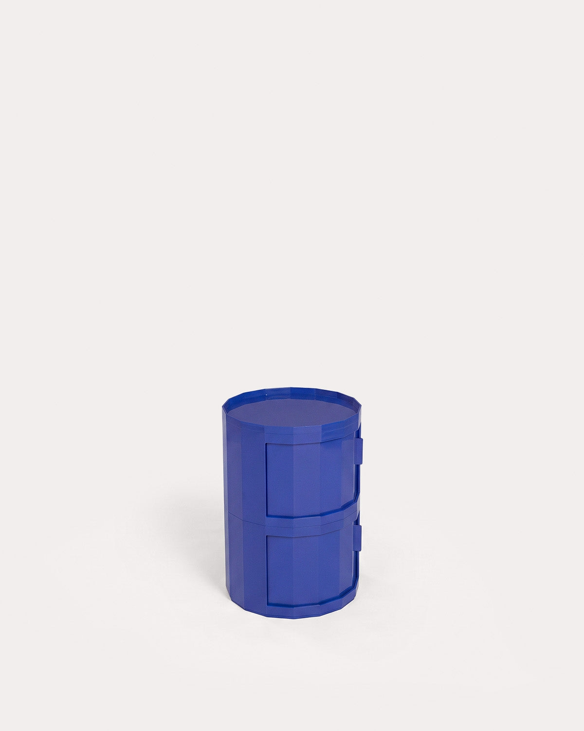 Round side table Ø37 cm with storage in ABS Madikke
