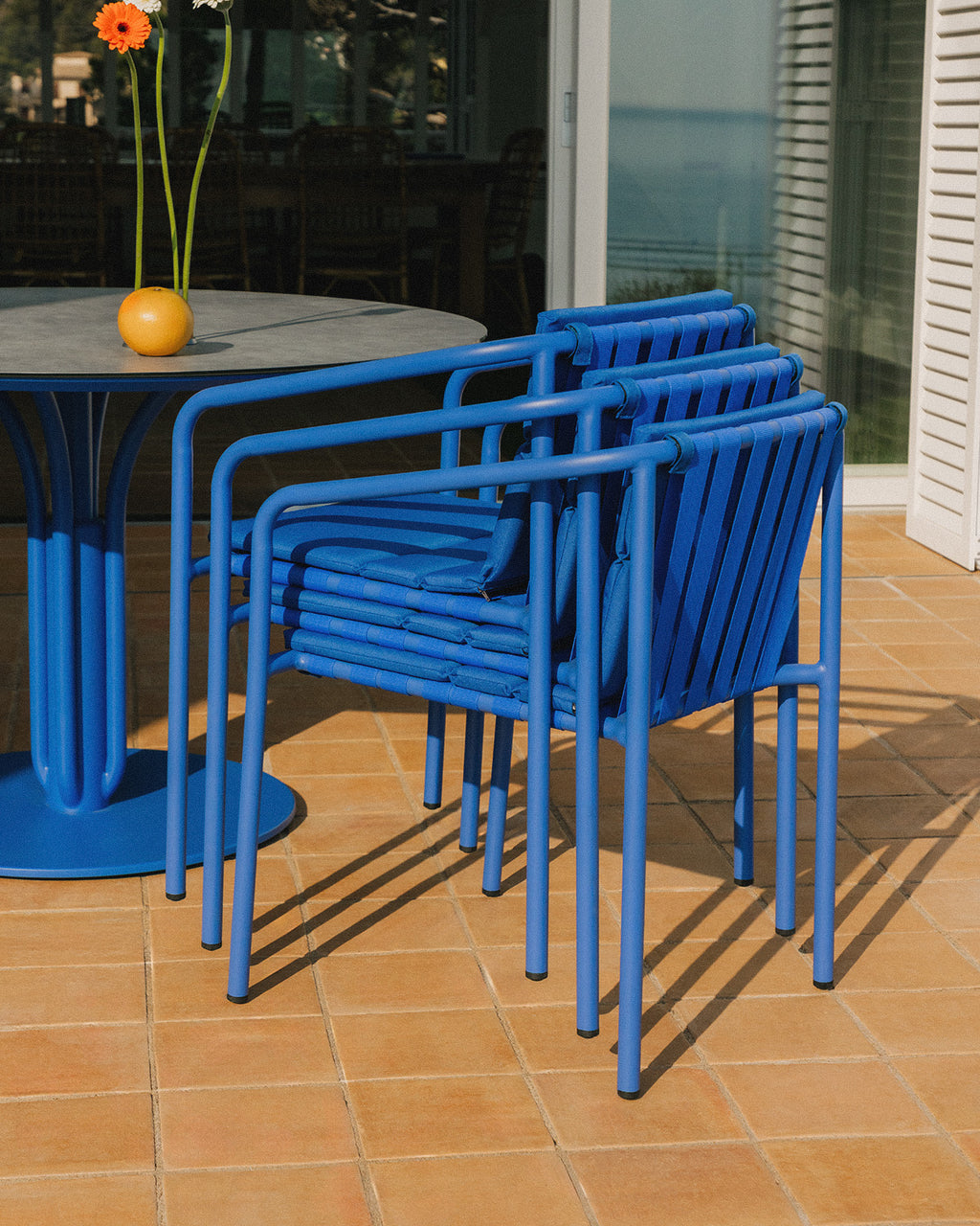 Pack 2 outdoor chairs with aluminum armrests and Vinke fabric