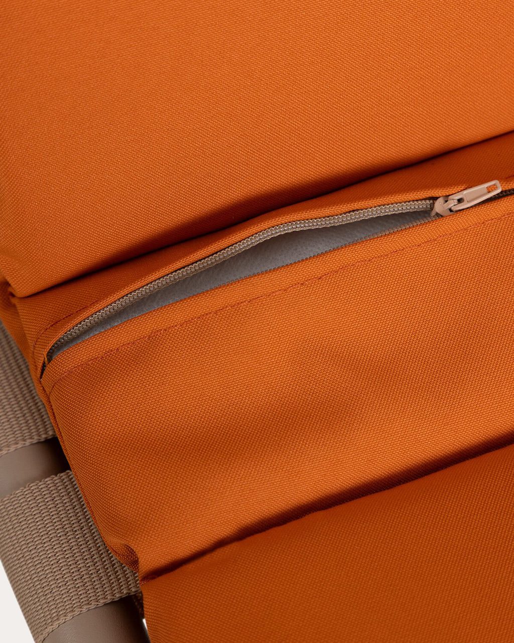 Pack 2 outdoor chairs with aluminum armrests and Vinke fabric