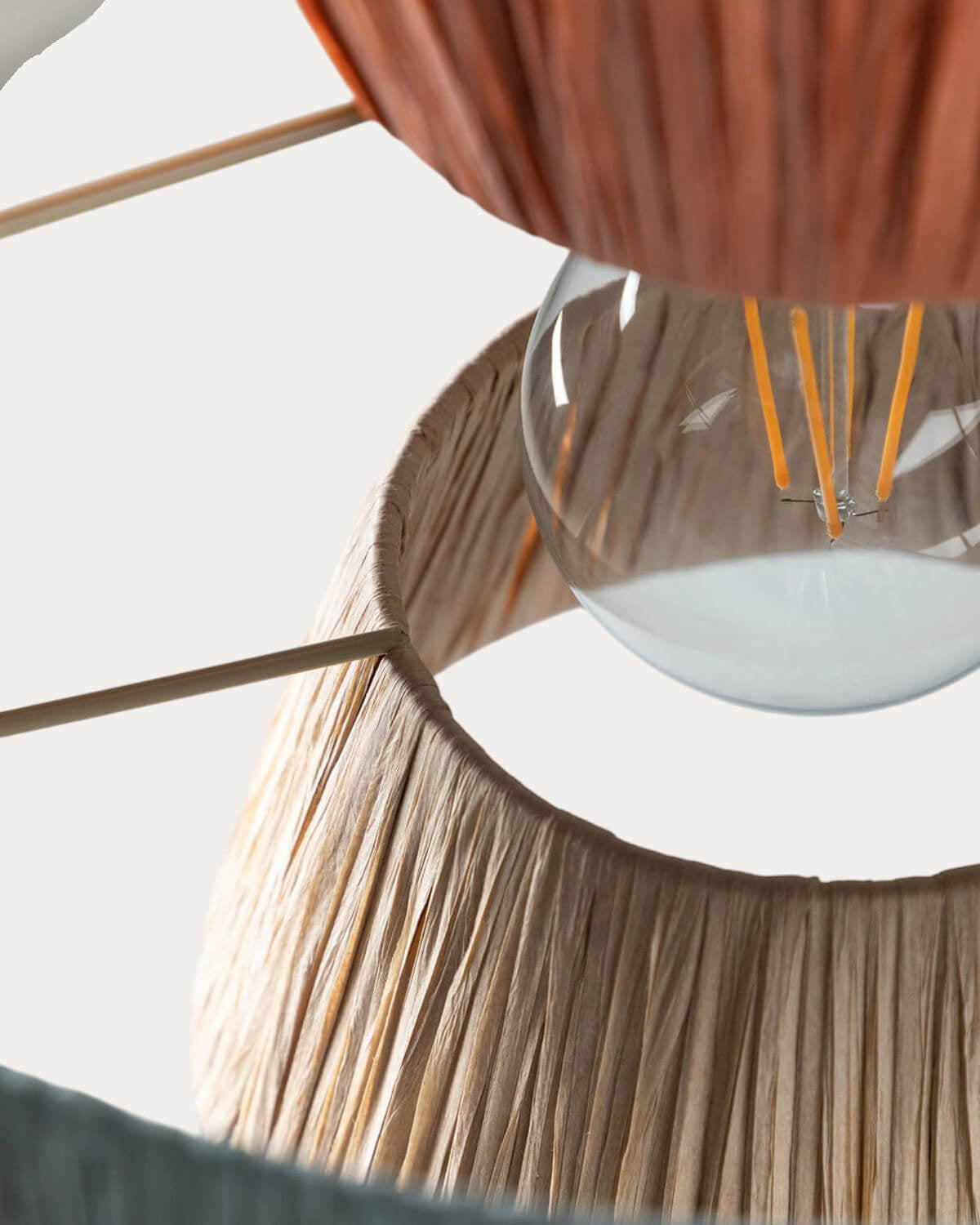 Neila Bet raffia pendant light
