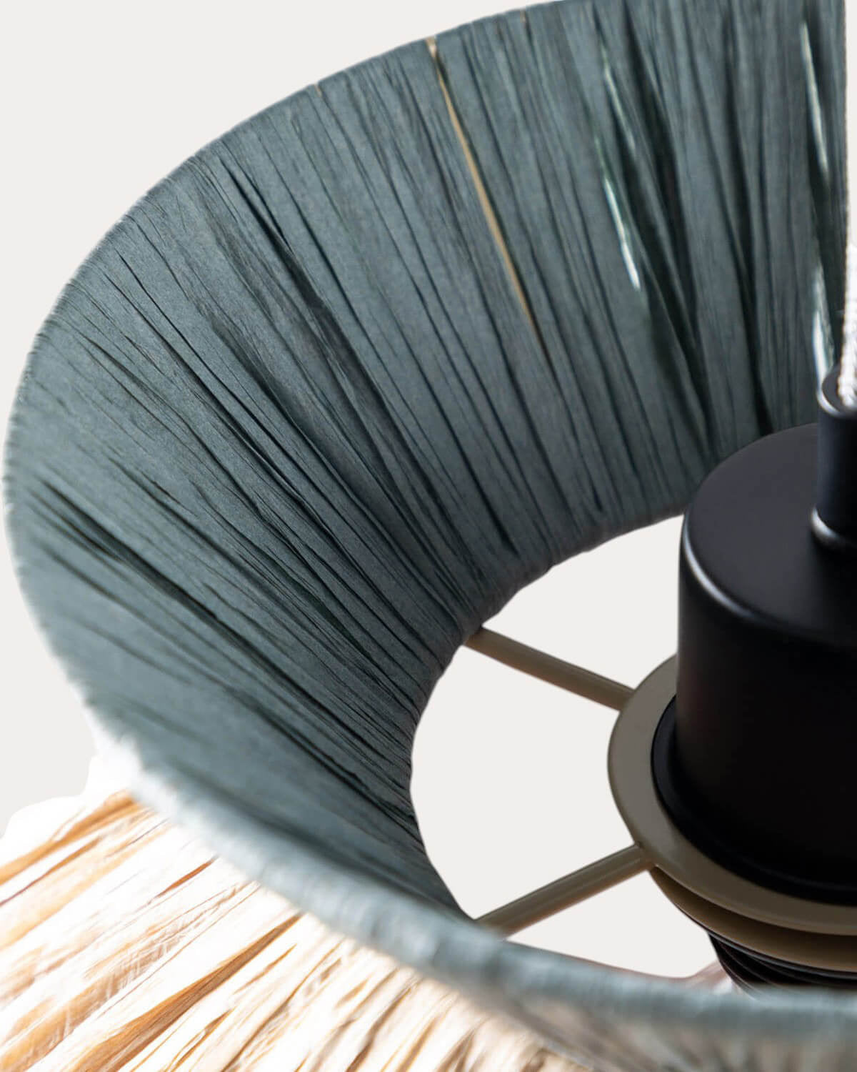 Neila Delt raffia pendant light