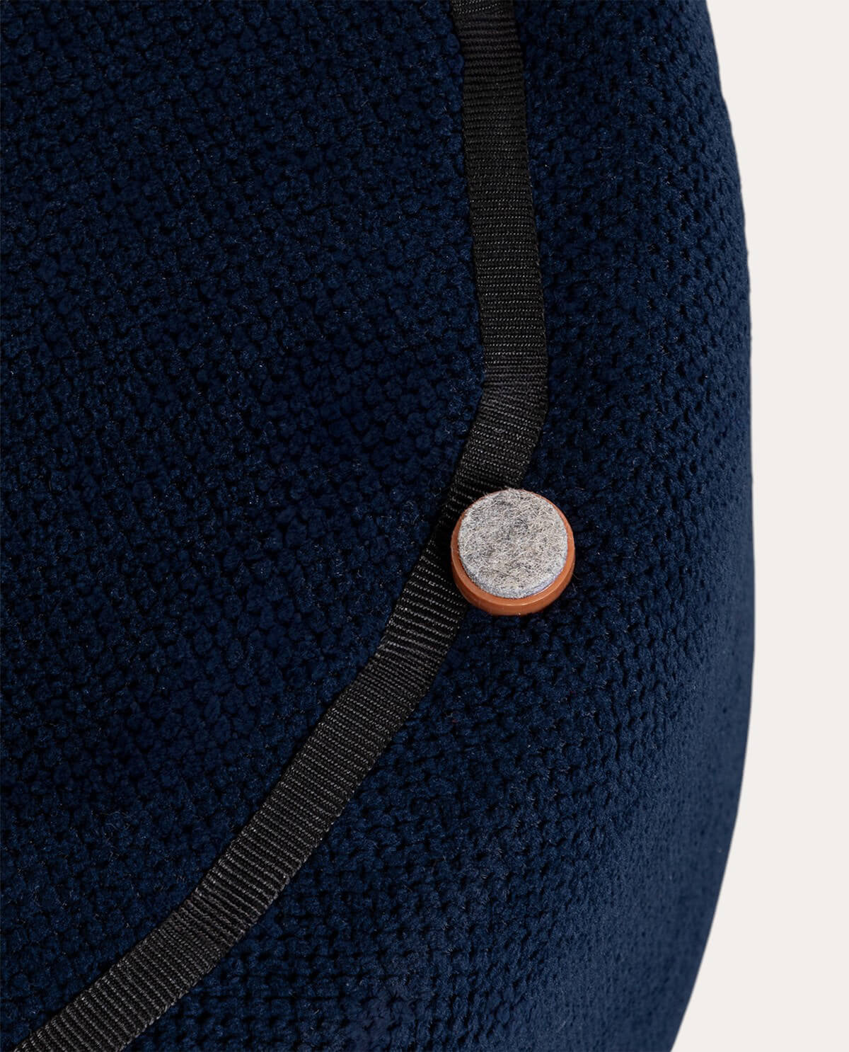 Round pouf with removable cushion in Aixa fabric