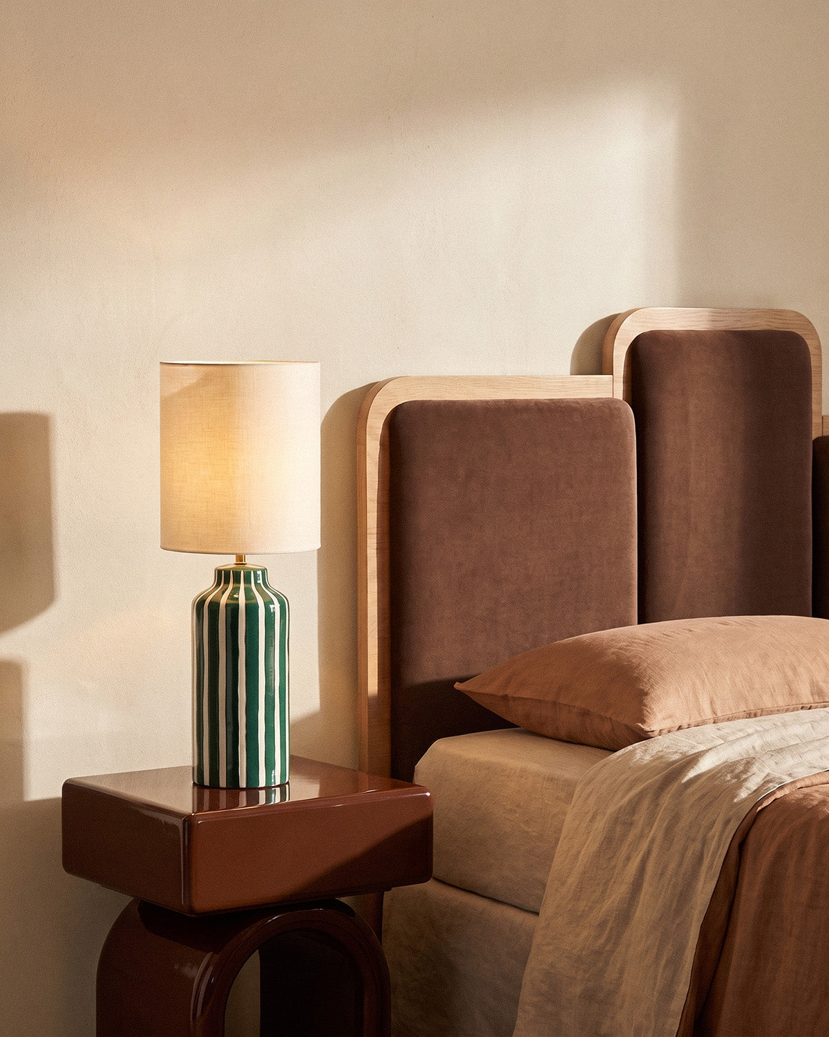 Inhar ceramic table lamp
