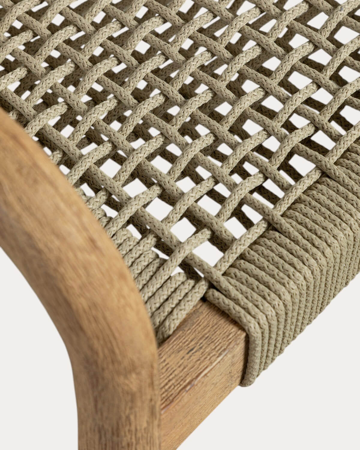 Acacia wood outdoor chair with Loli cushion