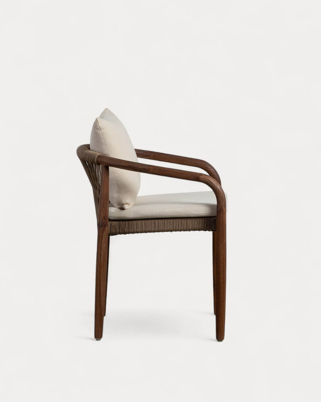 Acacia wood outdoor chair with Loli cushion