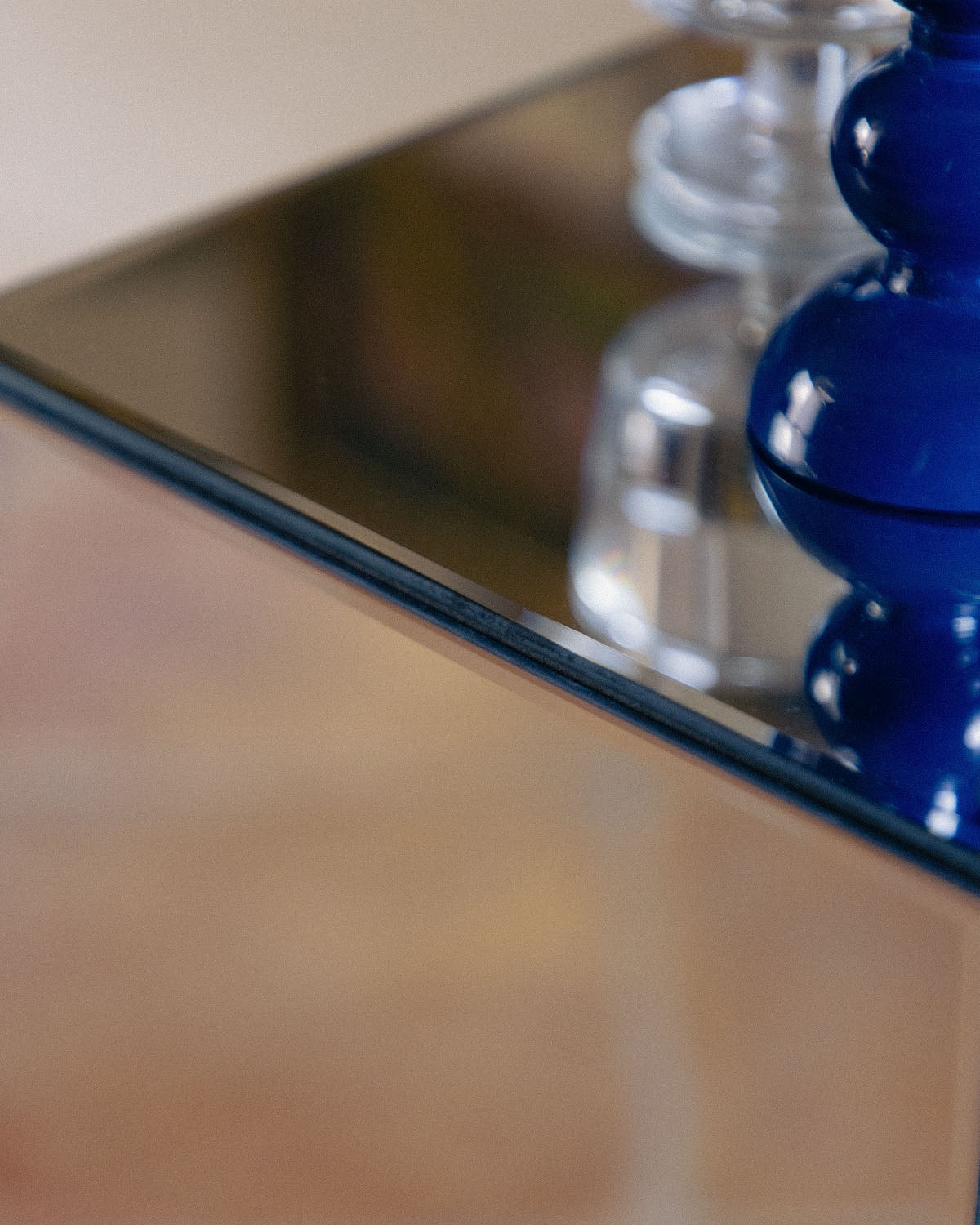 Ninel glass pedestal 25x25 cm