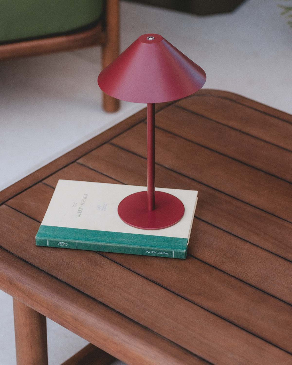Edvard rectangular outdoor coffee table 110x65 cm in eucalyptus wood