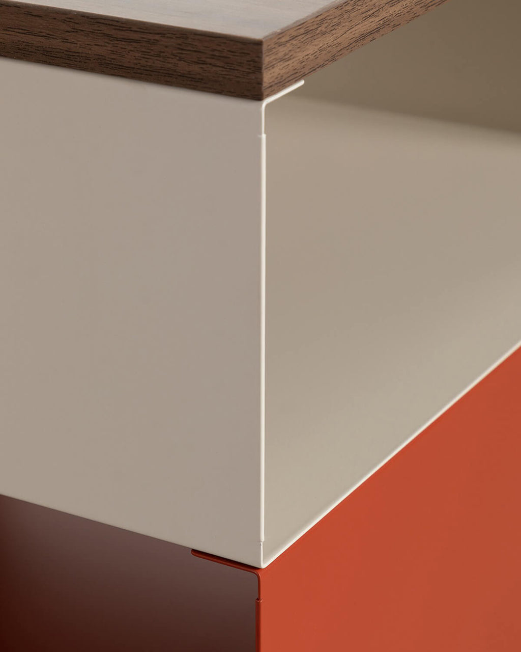 Side table with wheels and storage 40x40 cm in metal Aron