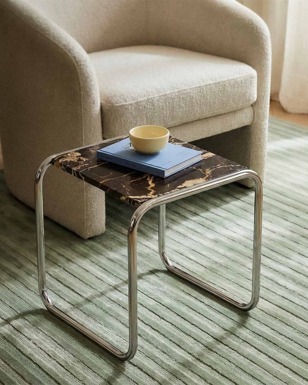 Square side table 40x40 cm in marble and metal Nansa