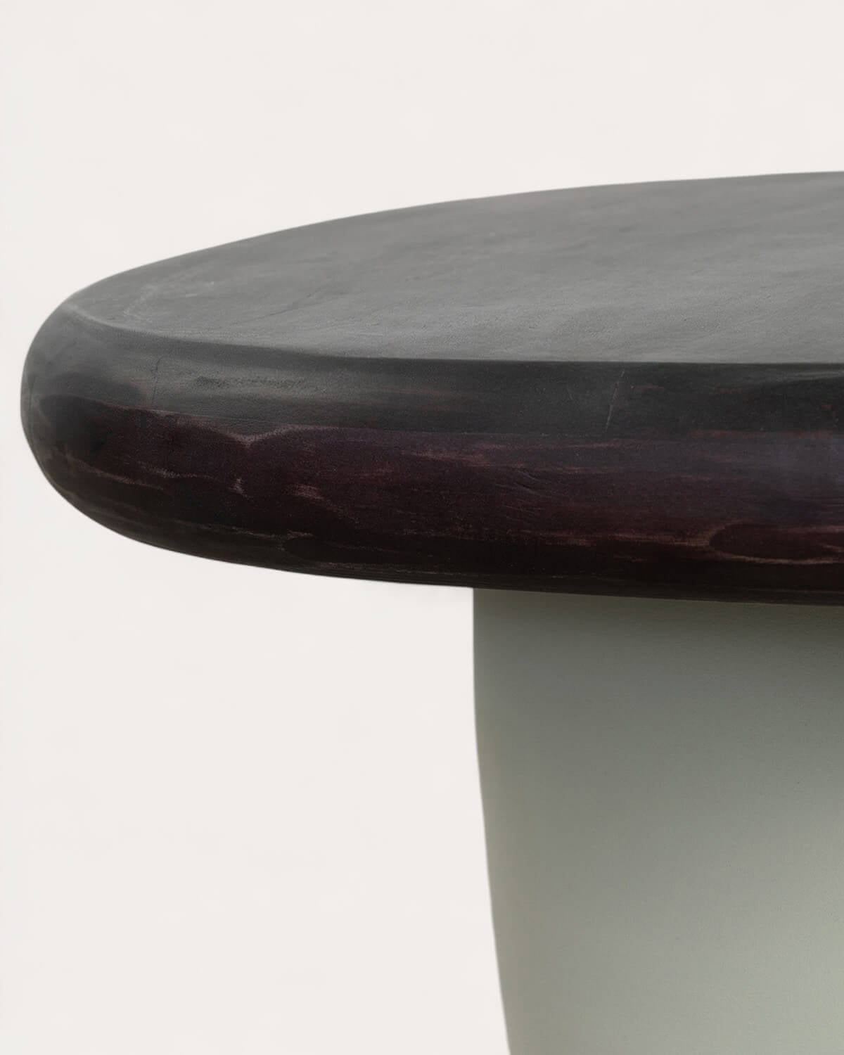 Oval side table 59x58 cm in acacia wood and metal Brezo