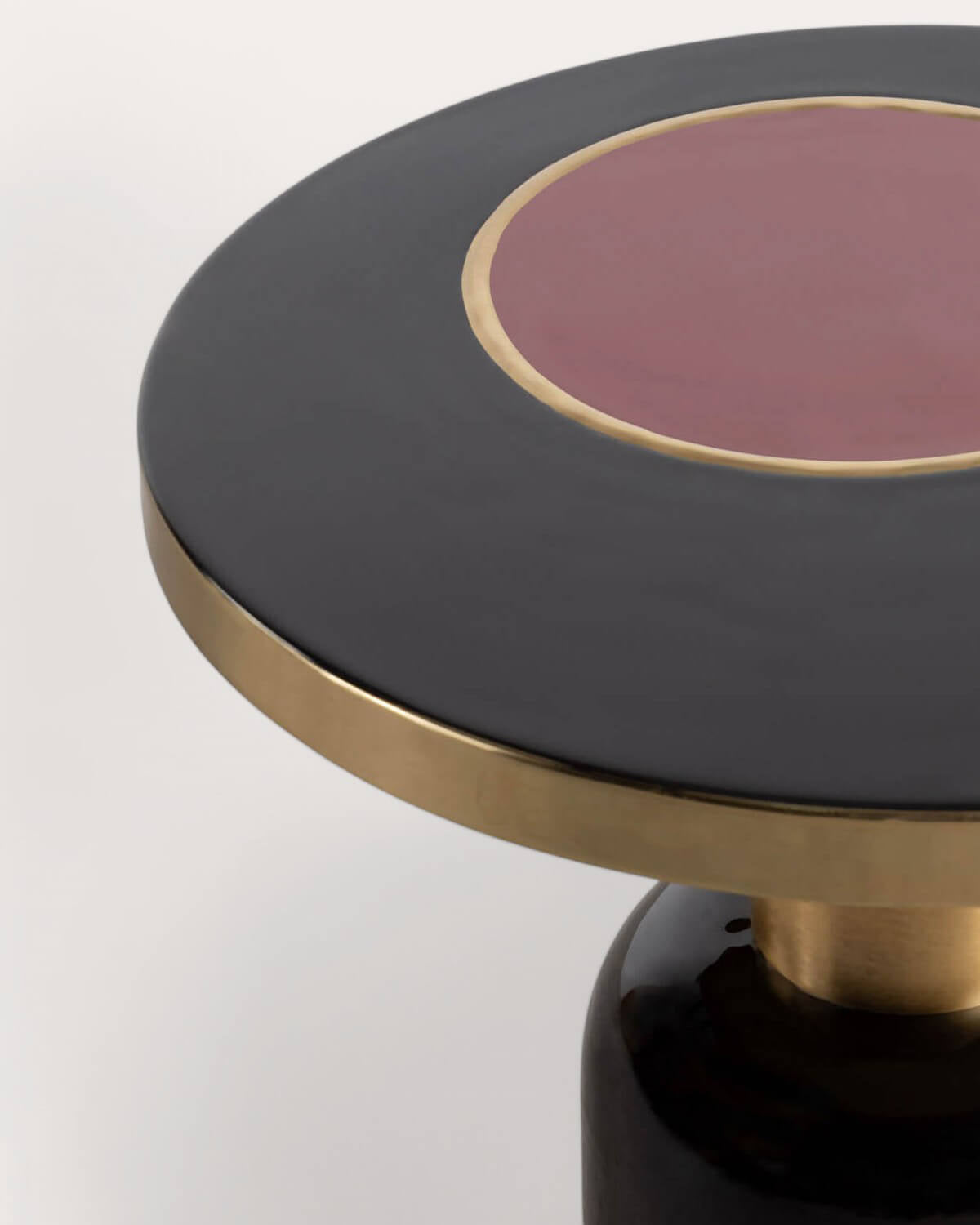 Tillo round metal side table Ø50.5 cm