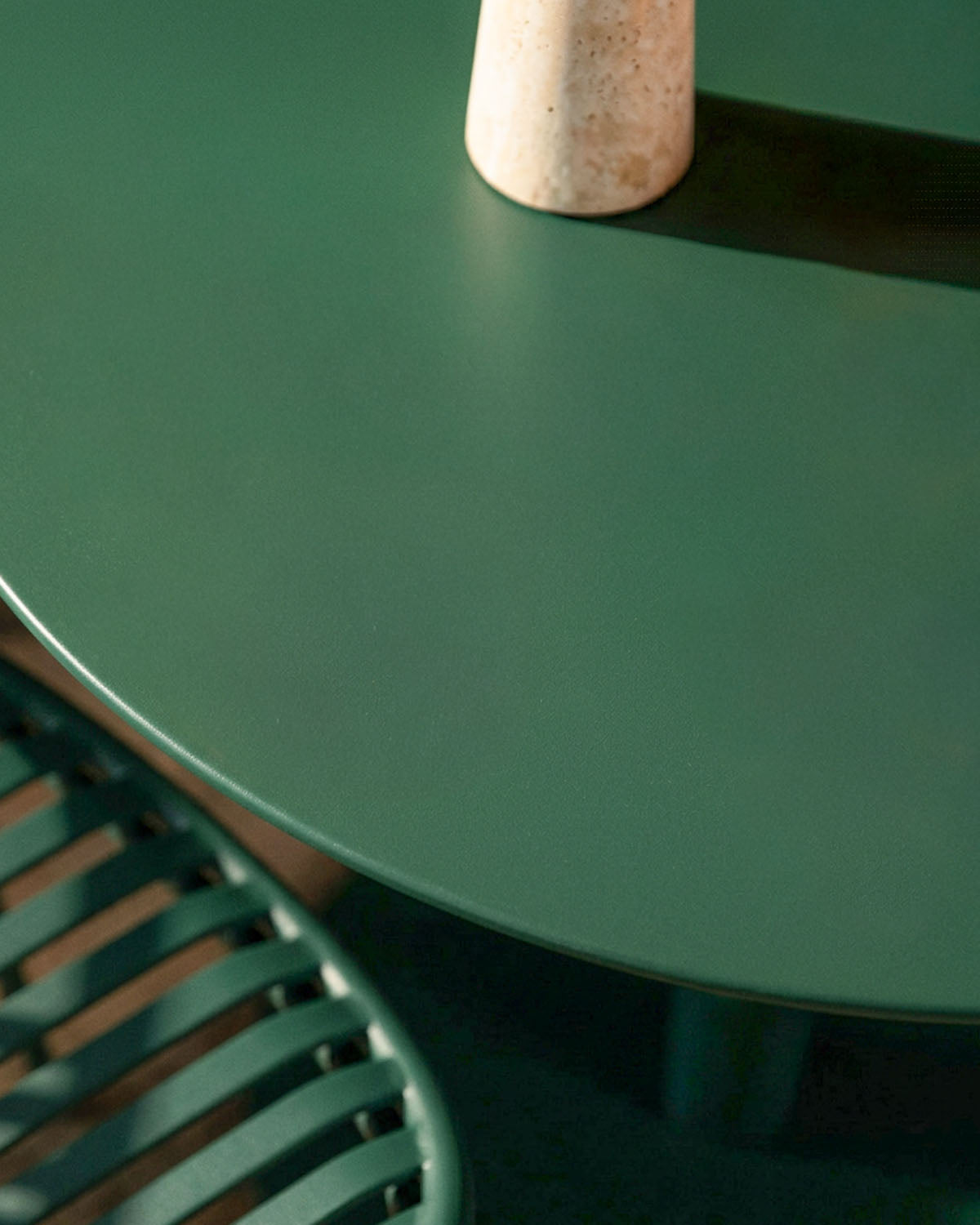 Banon round metal outdoor table Ø70 cm