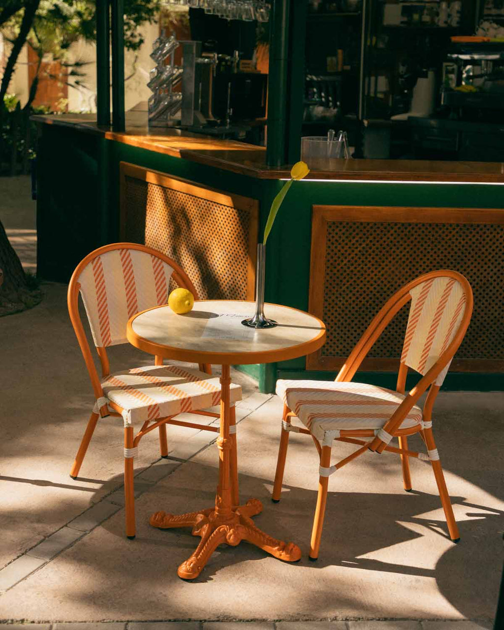Round outdoor bistro table Ø60 cm in metal Yona