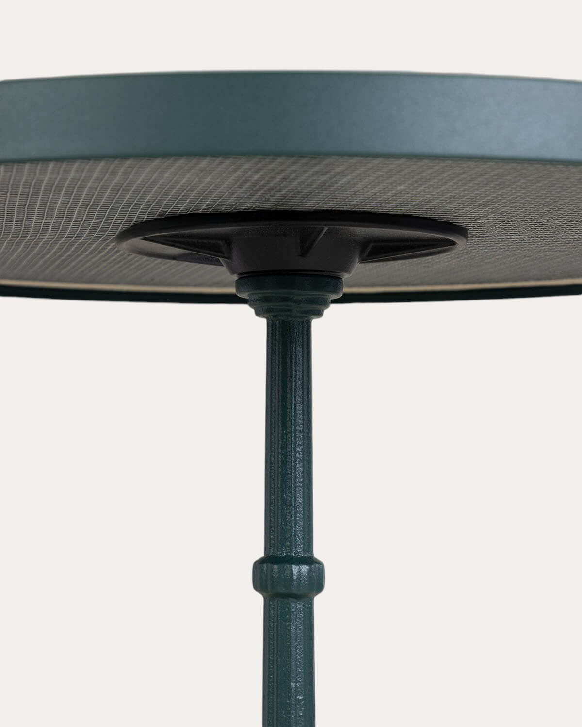 Round outdoor bistro table Ø60 cm in metal Yona