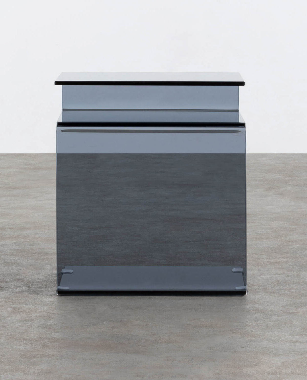 Square side table 42x38 cm in Erox glass