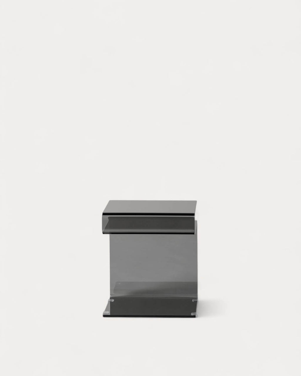 Square side table 42x38 cm in Erox glass