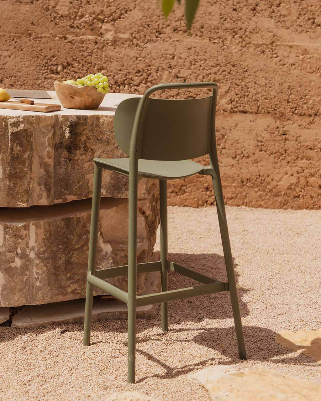 Kole 75 cm outdoor polypropylene bar stool