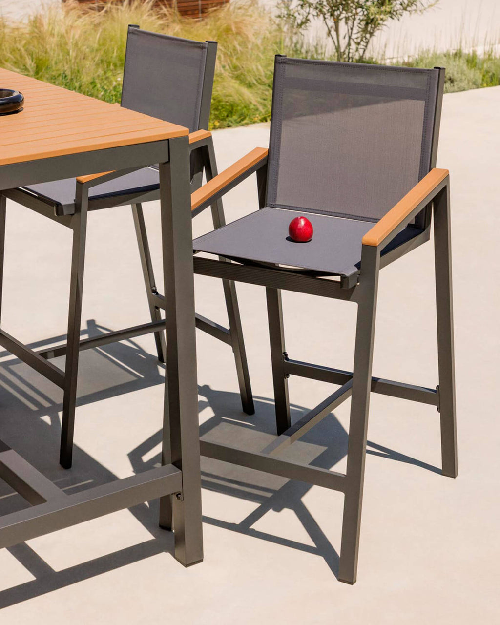 Korce 75 cm aluminum outdoor bar stool