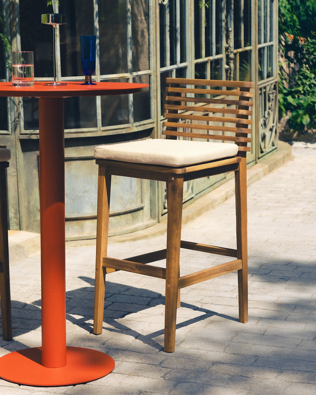 75 cm outdoor bar stool in acacia wood and Hazan fabric