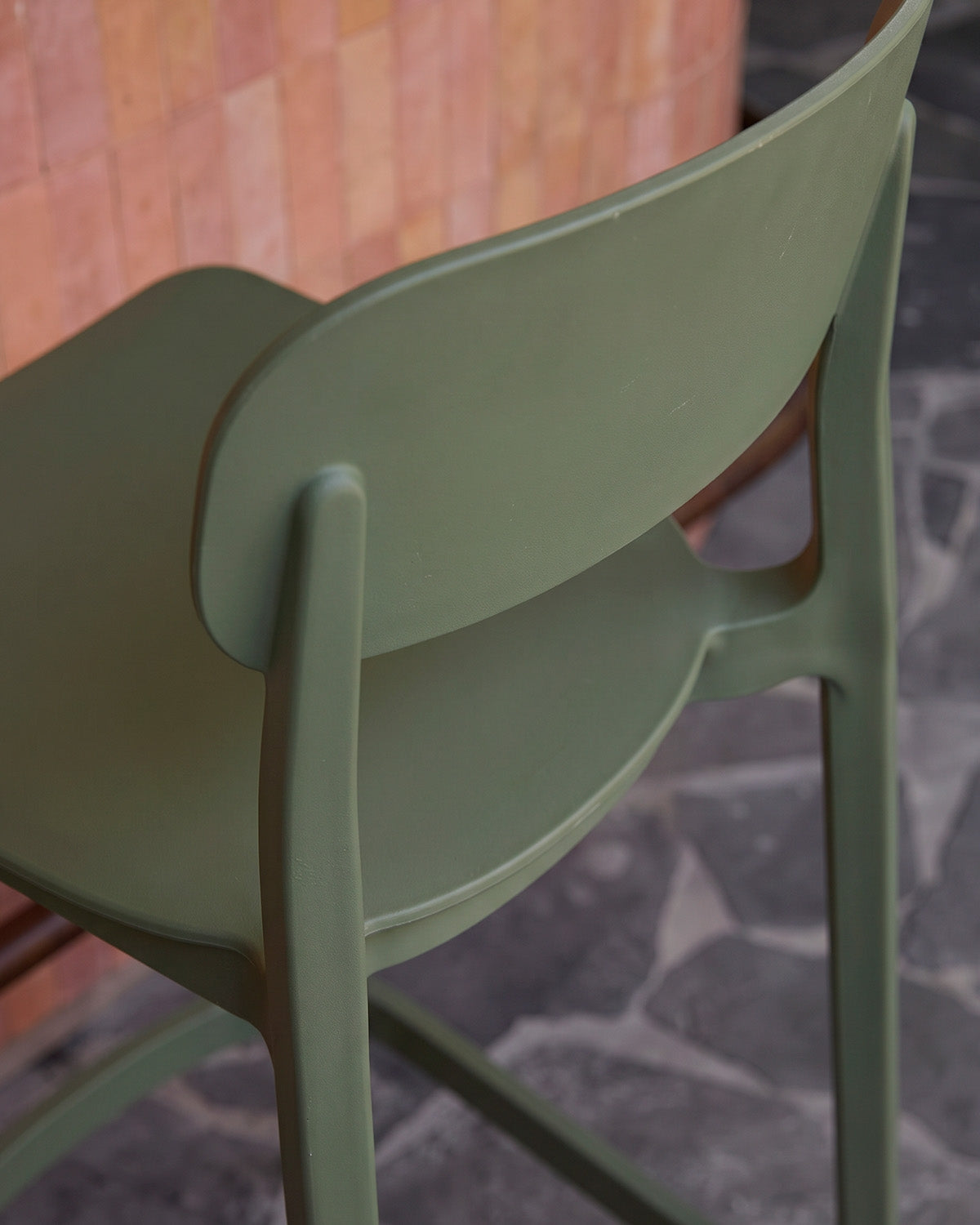 Briel 65 cm outdoor polypropylene bar stool