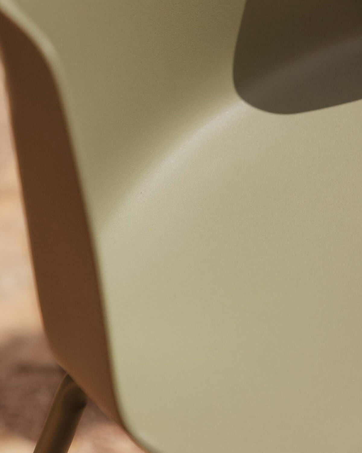 75 cm outdoor bar stool in polypropylene and metal Meivy