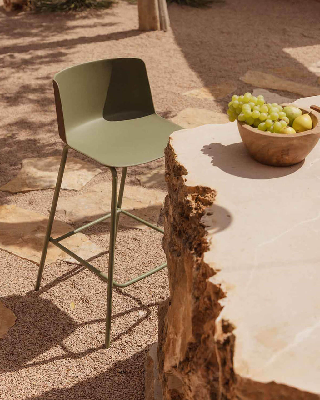 75 cm outdoor bar stool in polypropylene and metal Meivy