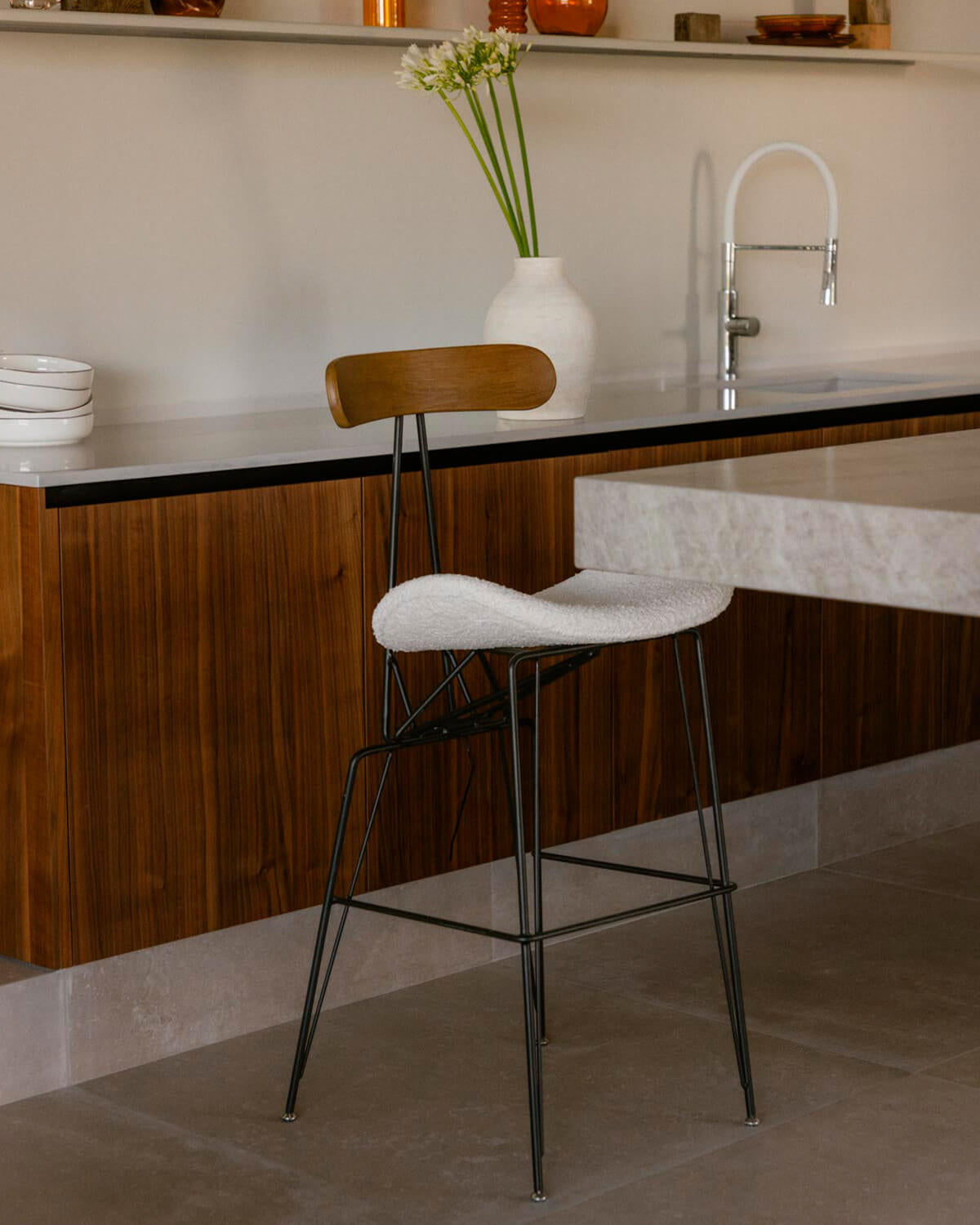 75 cm bar stool in fabric and wood Brunela