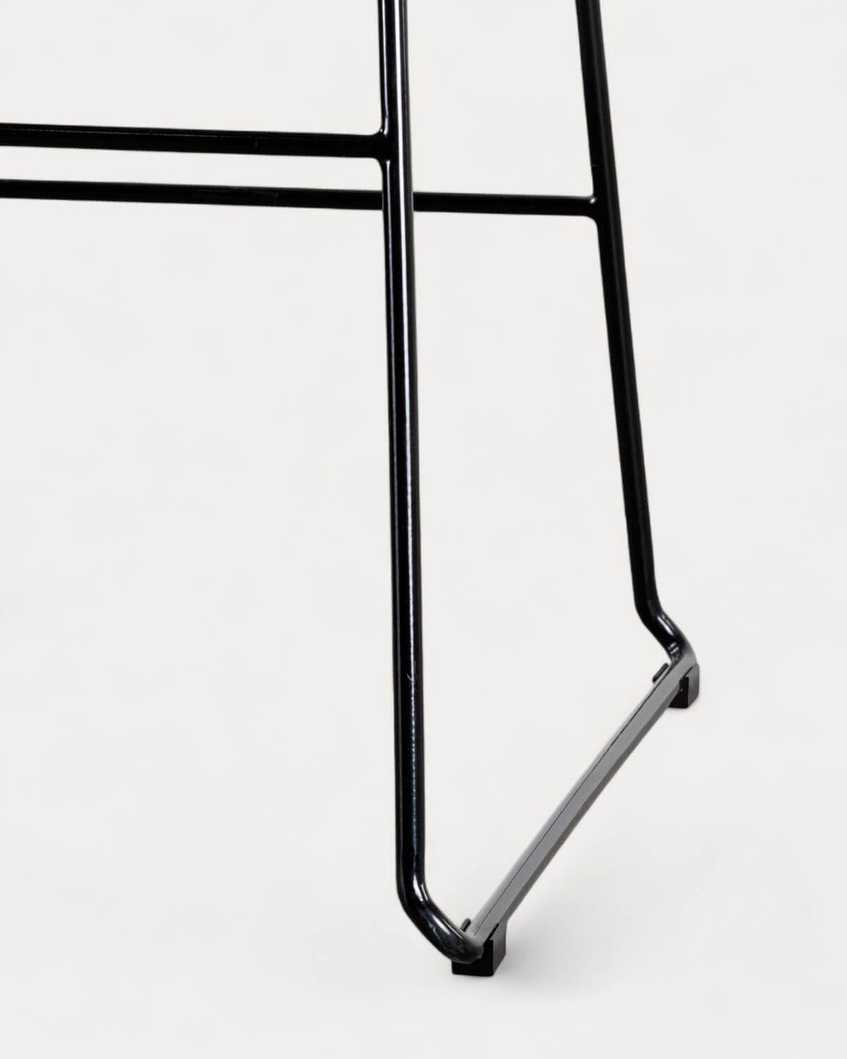 Aras Low Back Metal Bar Stool - Preto Obsidian