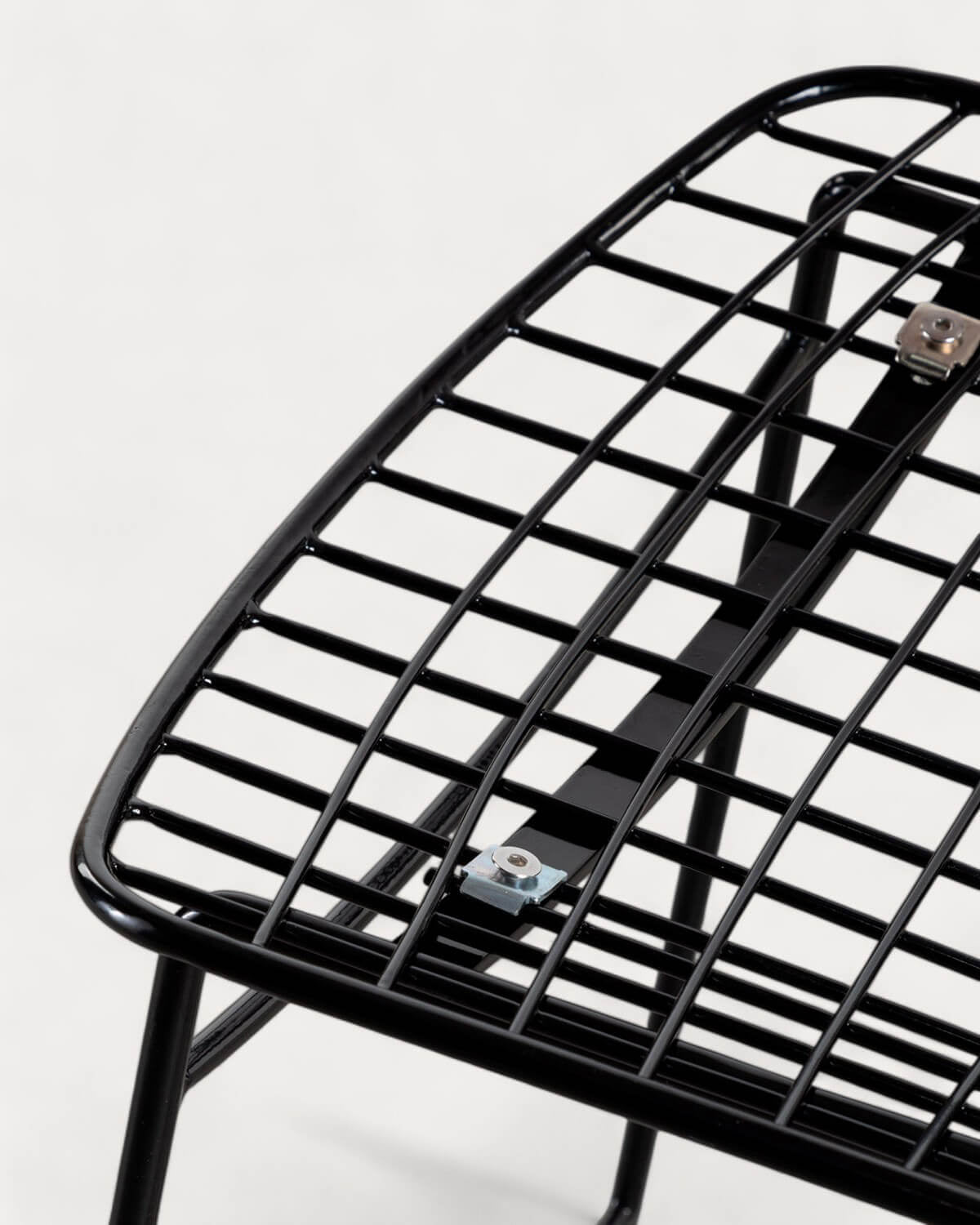 Aras Low Back Metal Bar Stool - Preto Obsidian