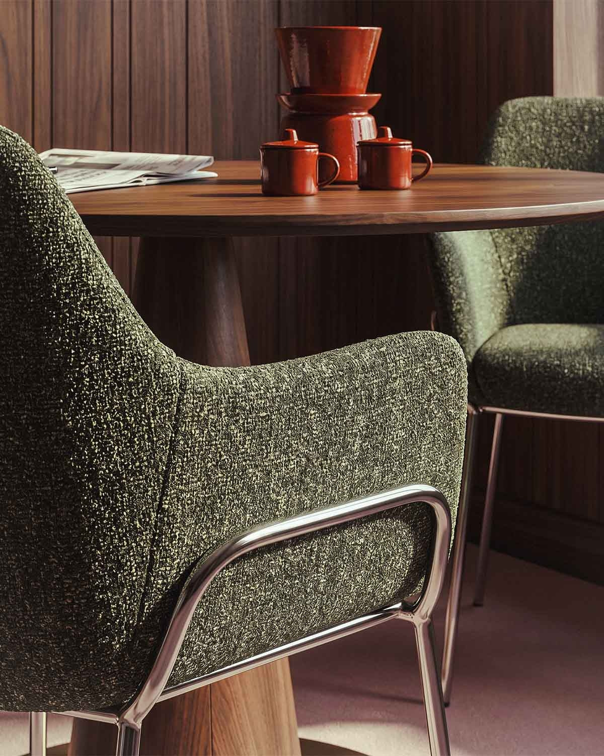 Dining chair with armrests in fabric and metal Oisin