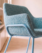 Dining chair with armrests in fabric and metal Oisin