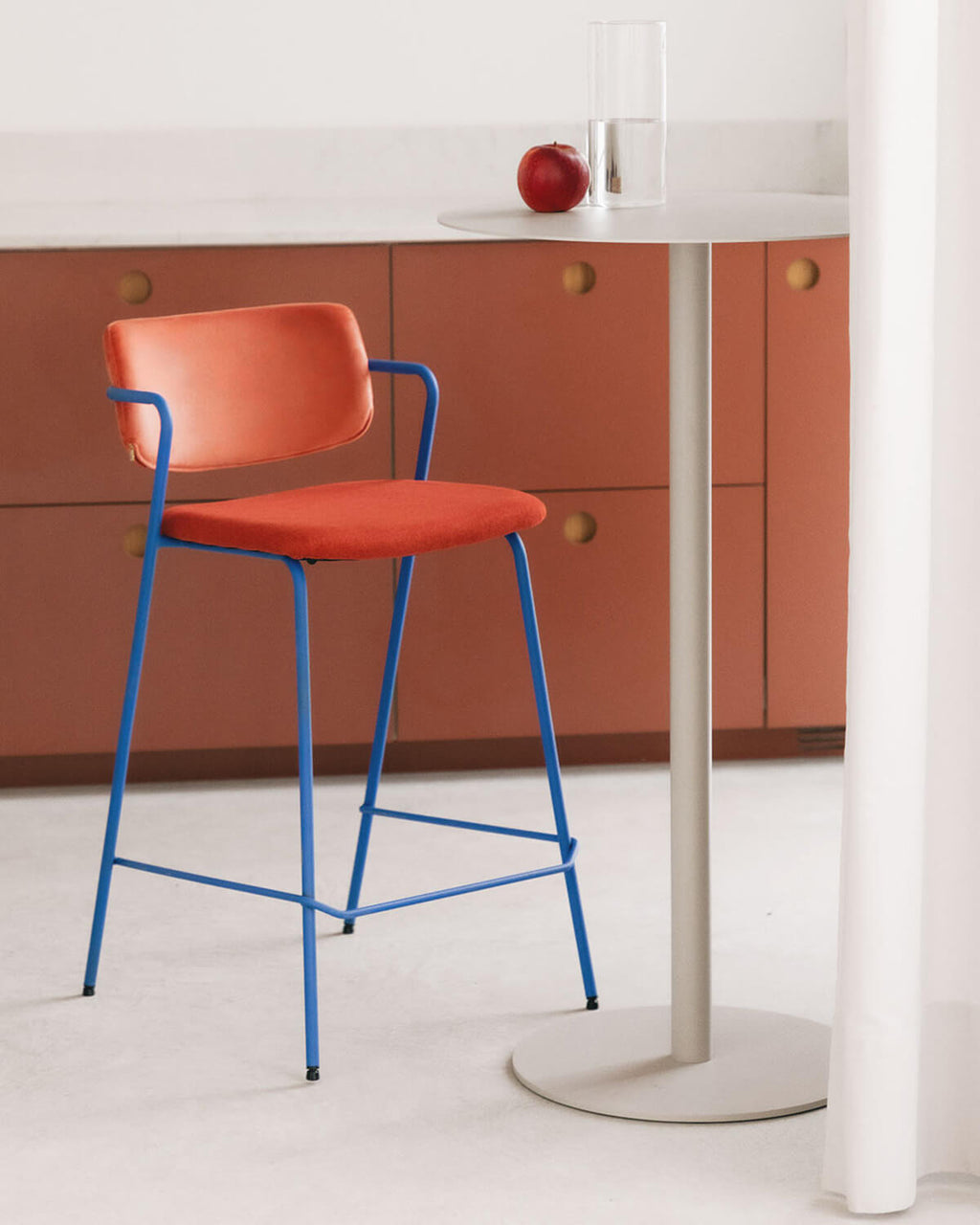 65 cm bar stool in velvet and Irun fabric