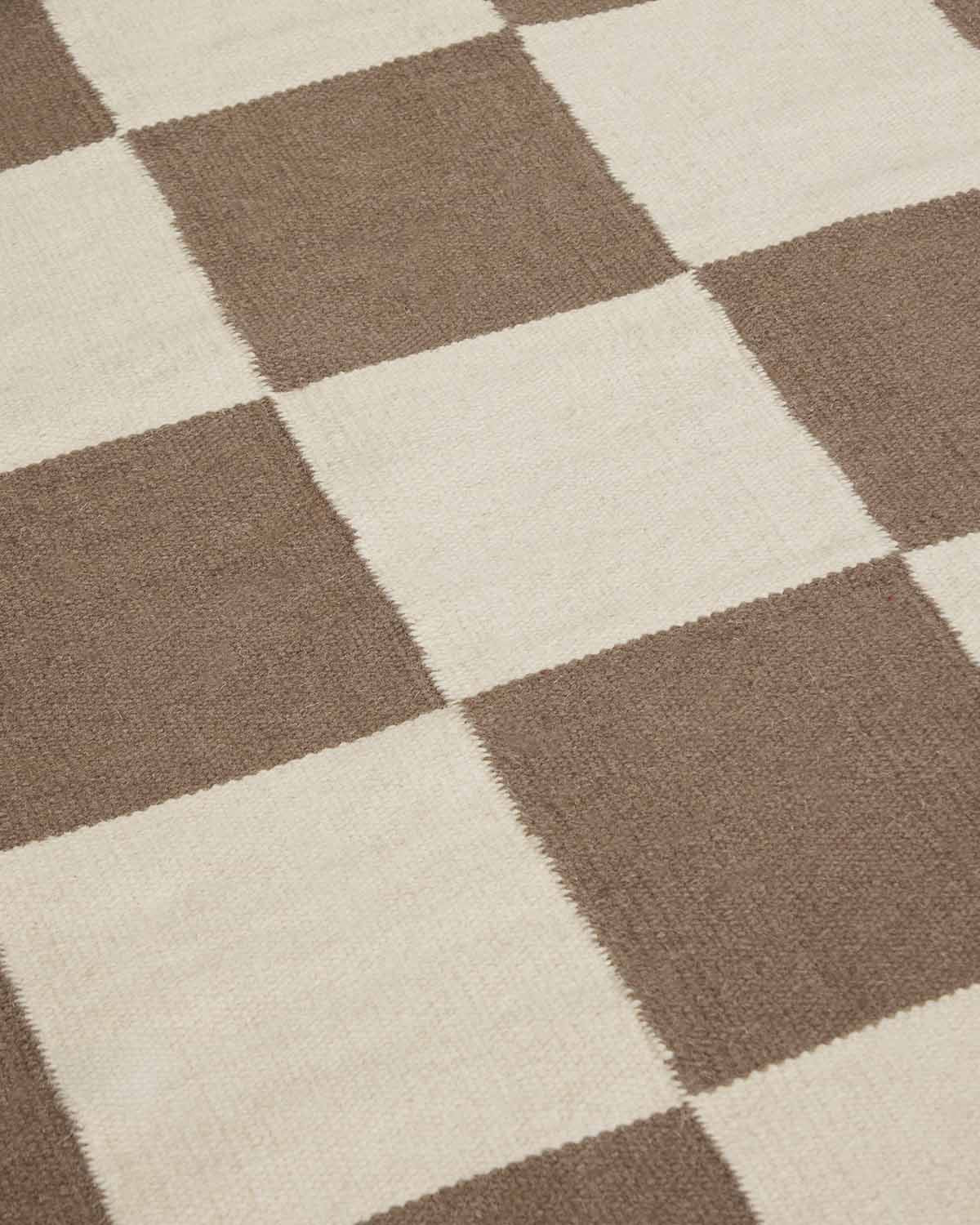 Rectangular rug 230x160 cm in Myla wool