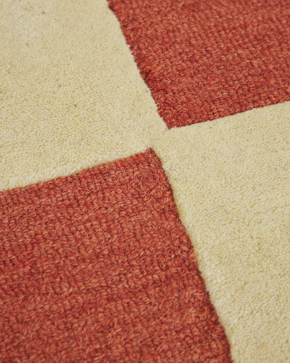Rectangular rug 230x160 cm in Myla wool