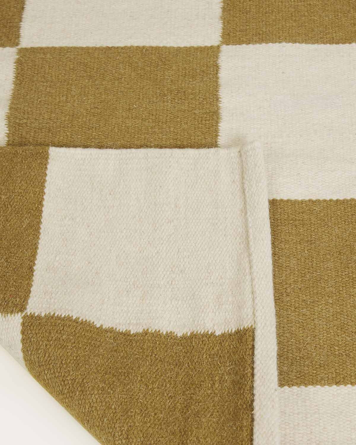 Rectangular rug 230x160 cm in Myla wool