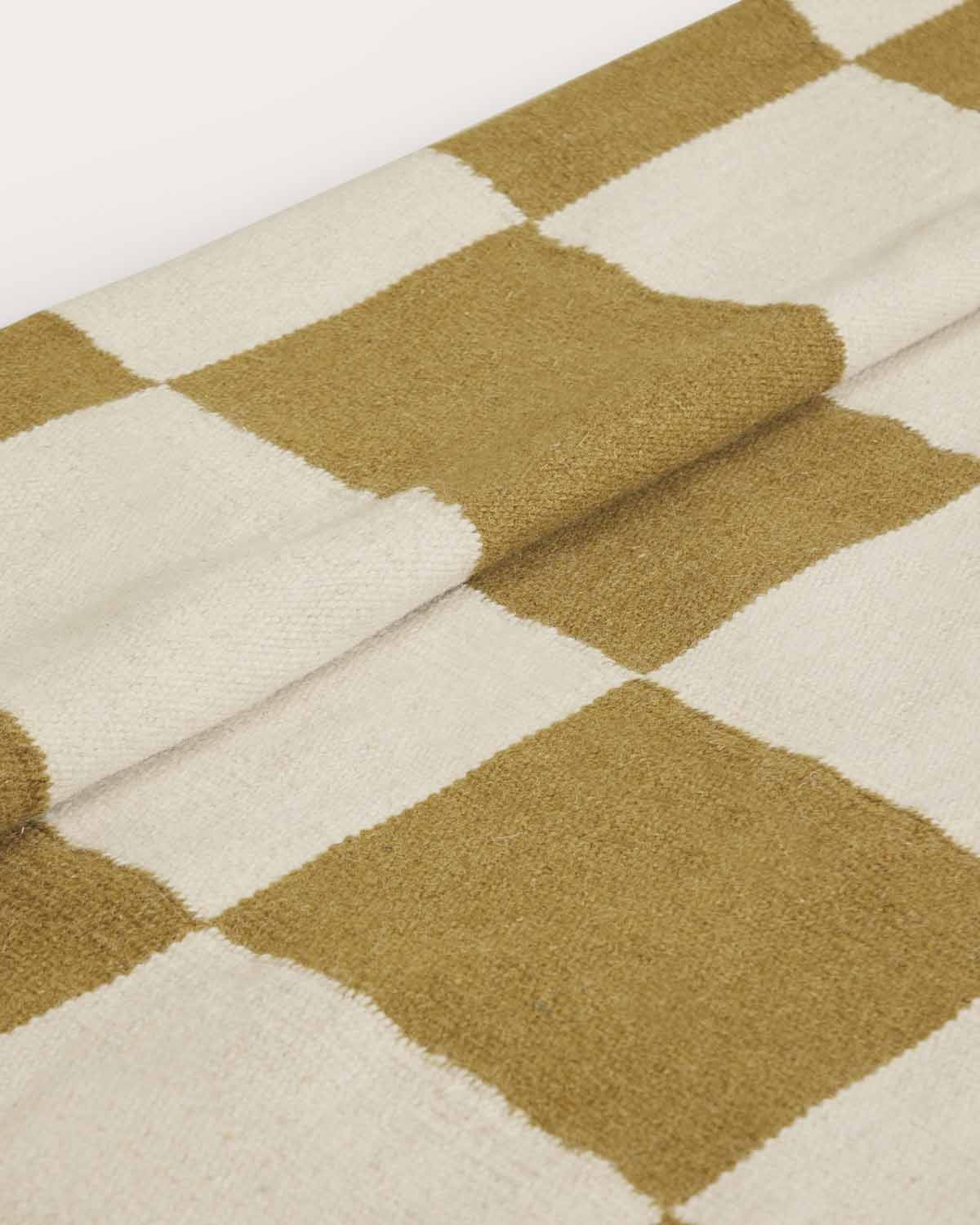 Rectangular rug 230x160 cm in Myla wool