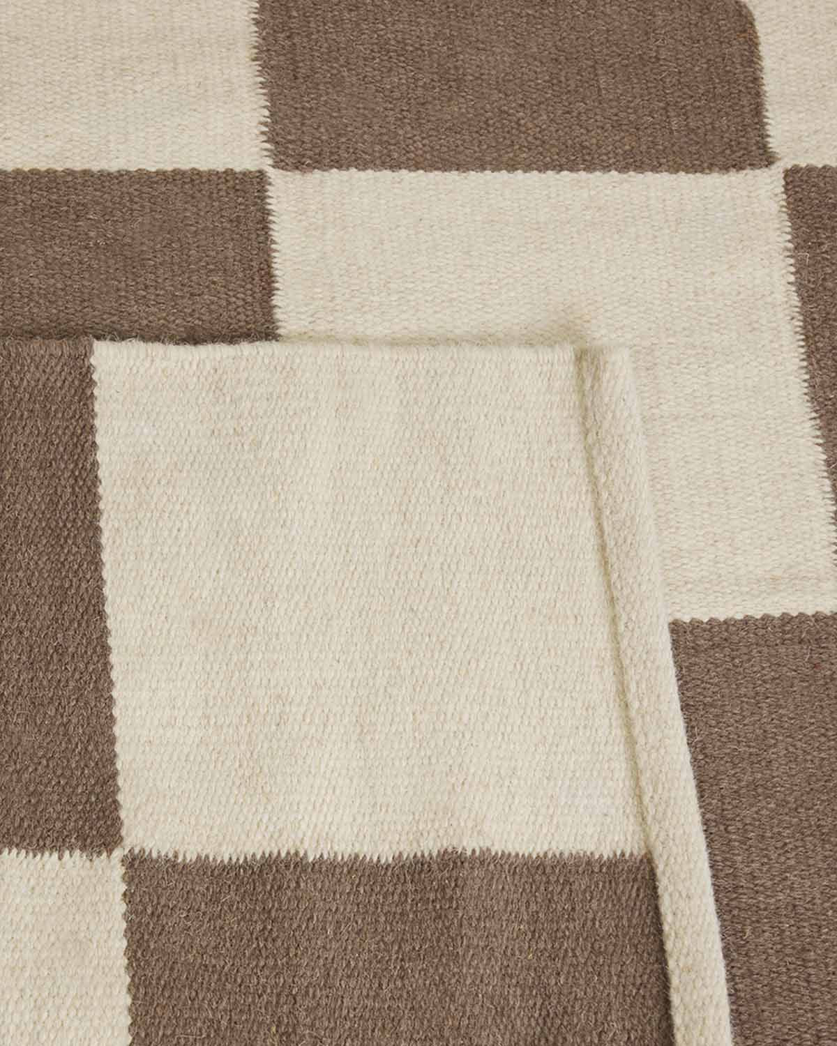 Rectangular rug 230x160 cm in Myla wool