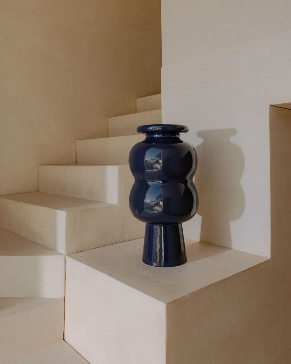 Large XL dolomite vase Gilem